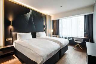 Отель Crowne Plaza Helsinki - Hesperia Хельсинки Улучшенный двухместный номер с 2 отдельными кроватями - Для некурящих-1
